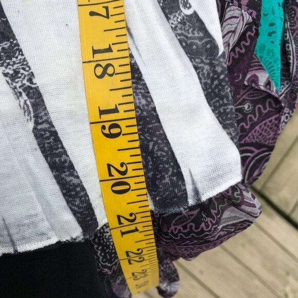 Black and White Handkerchief like Tunic - Picture 9 of 11